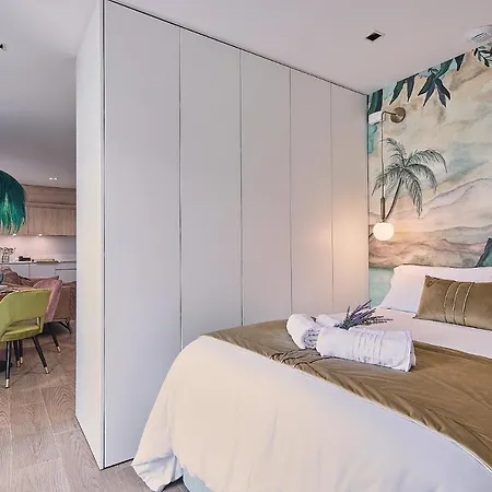 La Terraza De Lulu Little *