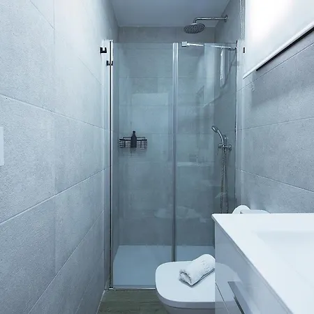 La Terraza De Lulu Little * كاديز